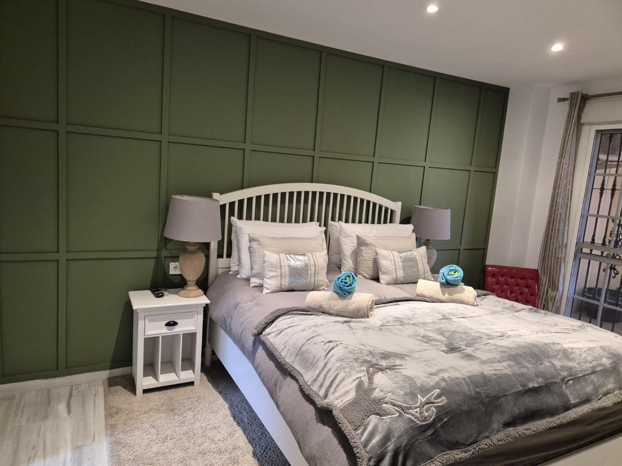Luxurious Three Bedroom Duplex Apt Close To Beach Fuengirola Kültér fotó